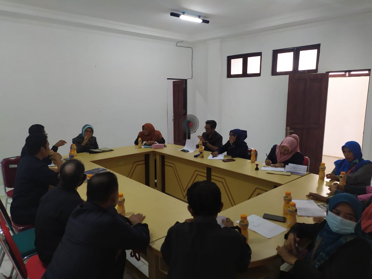 rapat terbatas kepanitraan